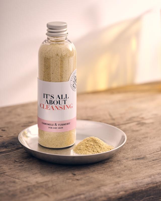 Растительная очищающая маска для сухой кожи лица «Ромашка &amp; Куркума»