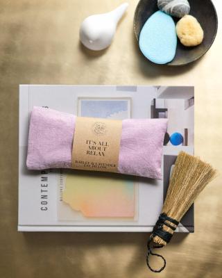 Расслабляющая подушечка на глаза с лавандой