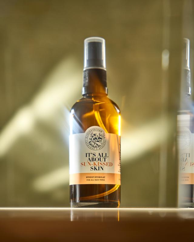 Гидролат «Иссоп». Увлажнение до и после солнечных ванн