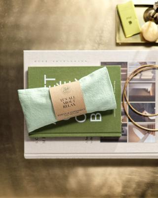 Расслабляющая подушечка на глаза с мятой