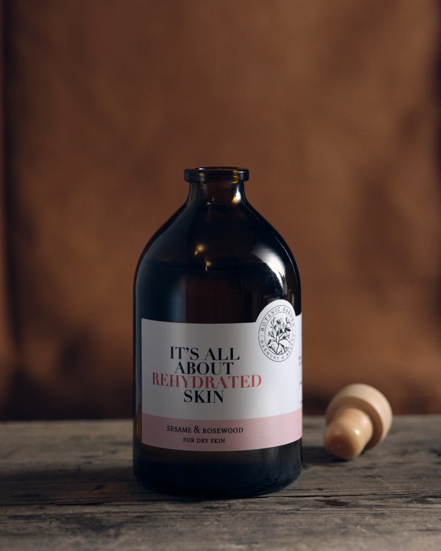 Увлажняющее масло для тела «Кунжут &amp; Розовое Дерево»