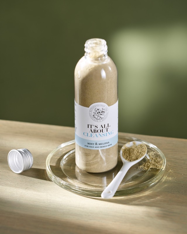 Растительная очищающая маска для жирной и комбинированной кожи лица «Мята &amp; Мелисса»