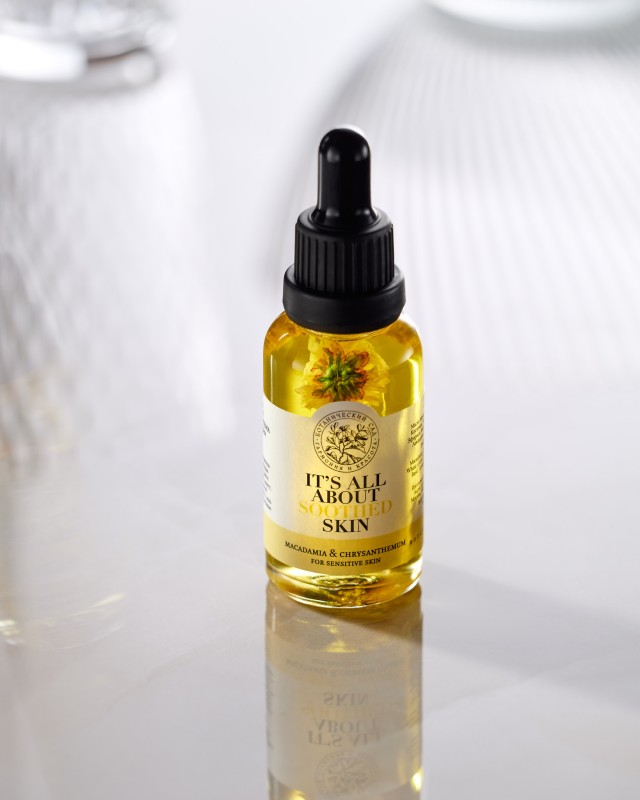 Масло успокаивающее для лица «Макадамия &amp; Хризантема»