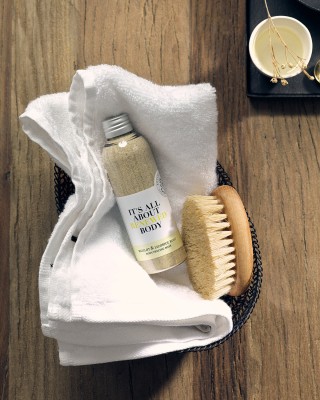 Успокаивающая маска-пилинг «Донник &amp; Корень солодки»