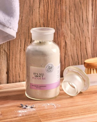 Молоко для ванны «Лаванда &amp; Лемонграсс» в аптекарском стекле