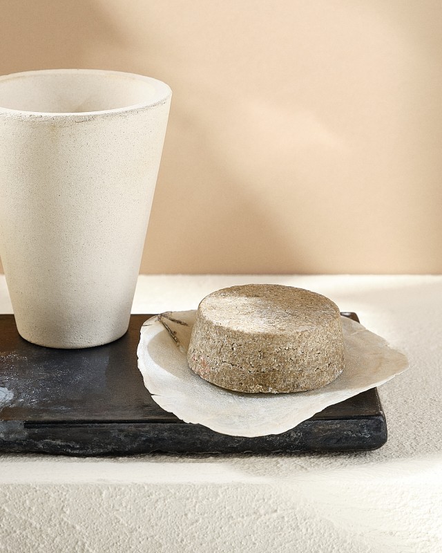 Твердый шампунь для чувствительной кожи головы