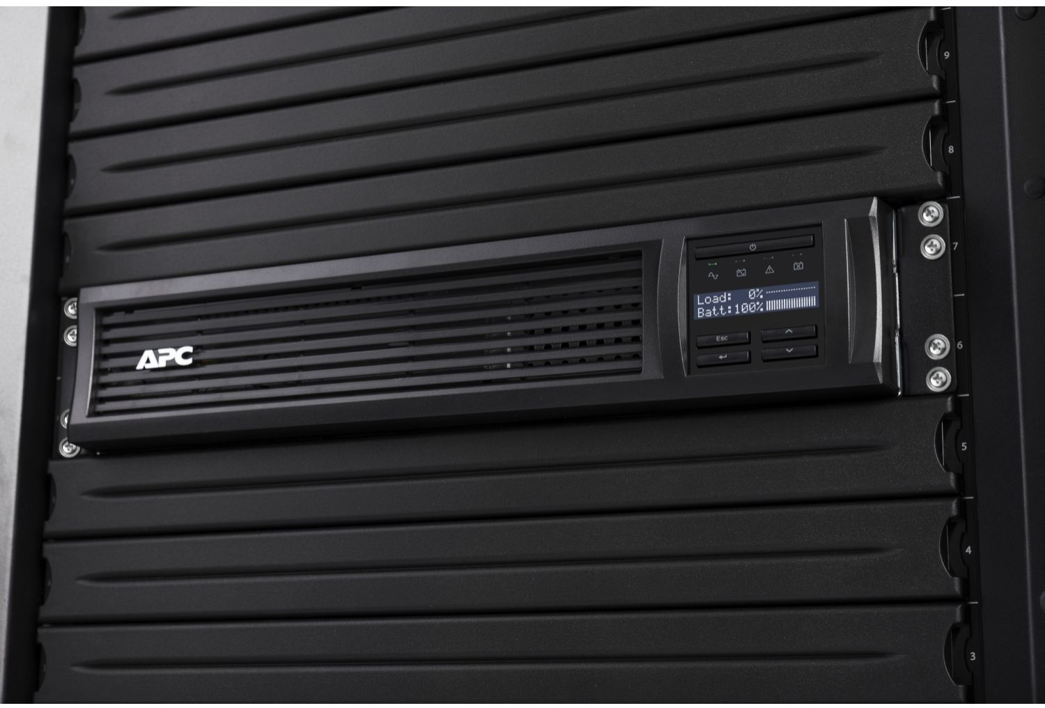 Источник бесперебойного питания  SMT3000RMI2UC