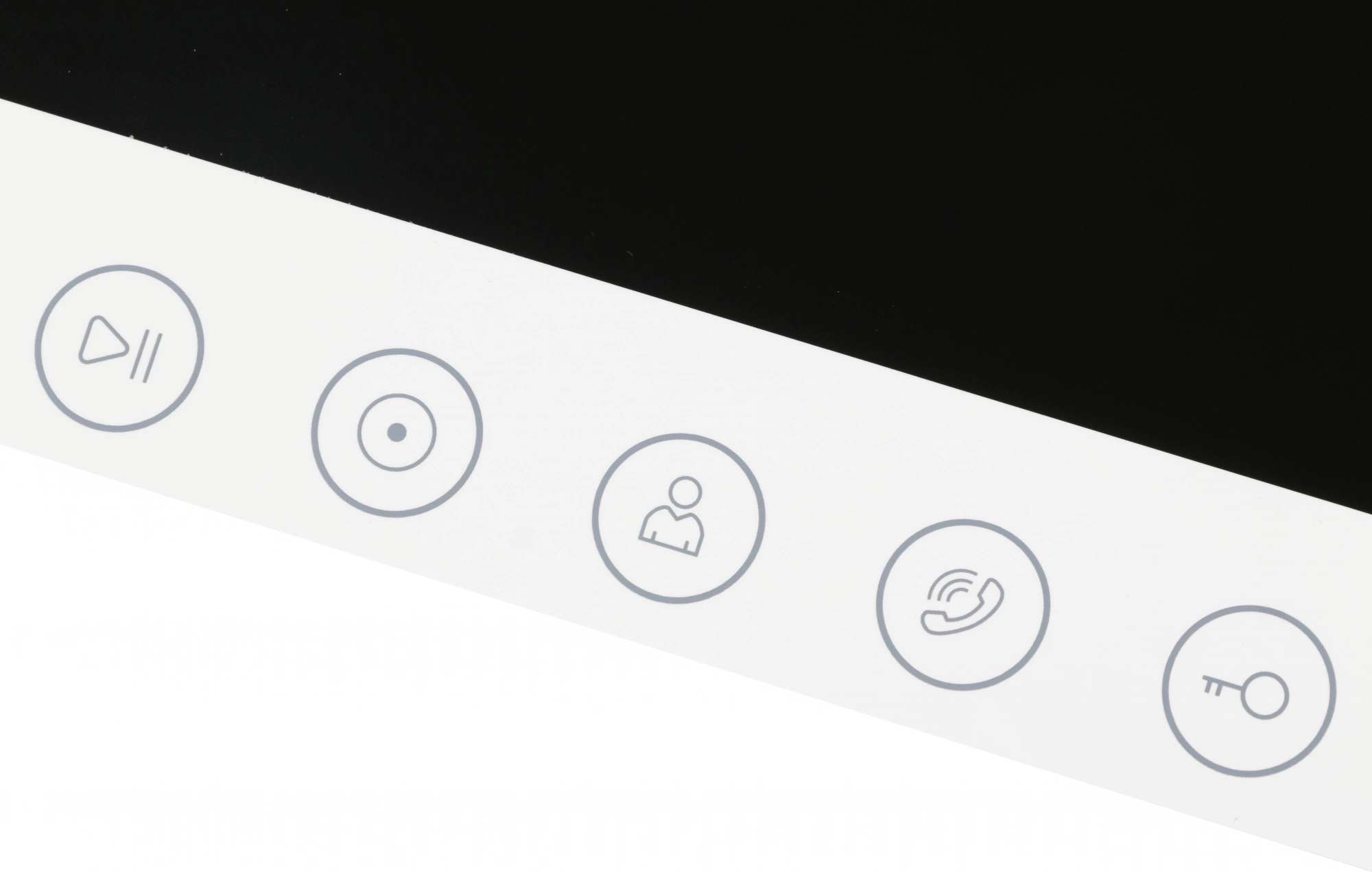 Falcon Eye Cosmo Видеодомофон: дисплей 7" TFT; механические кнопки; подключение до 2-х вызывных панелей ; OSD меню; интерком до 4 мониторов; питание AC 220В (встроенный БП)