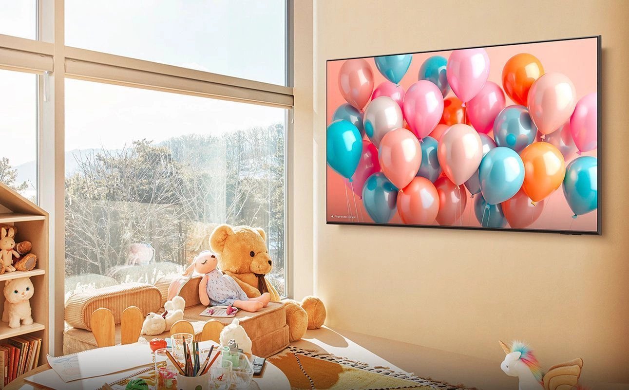 Samsung 65" QE65Q7F5AUXRU черный {Ultra HD 60Hz DVB-T DVB-T2 DVB-C DVB-S DVB-S2 USB WiFi Smart TV}