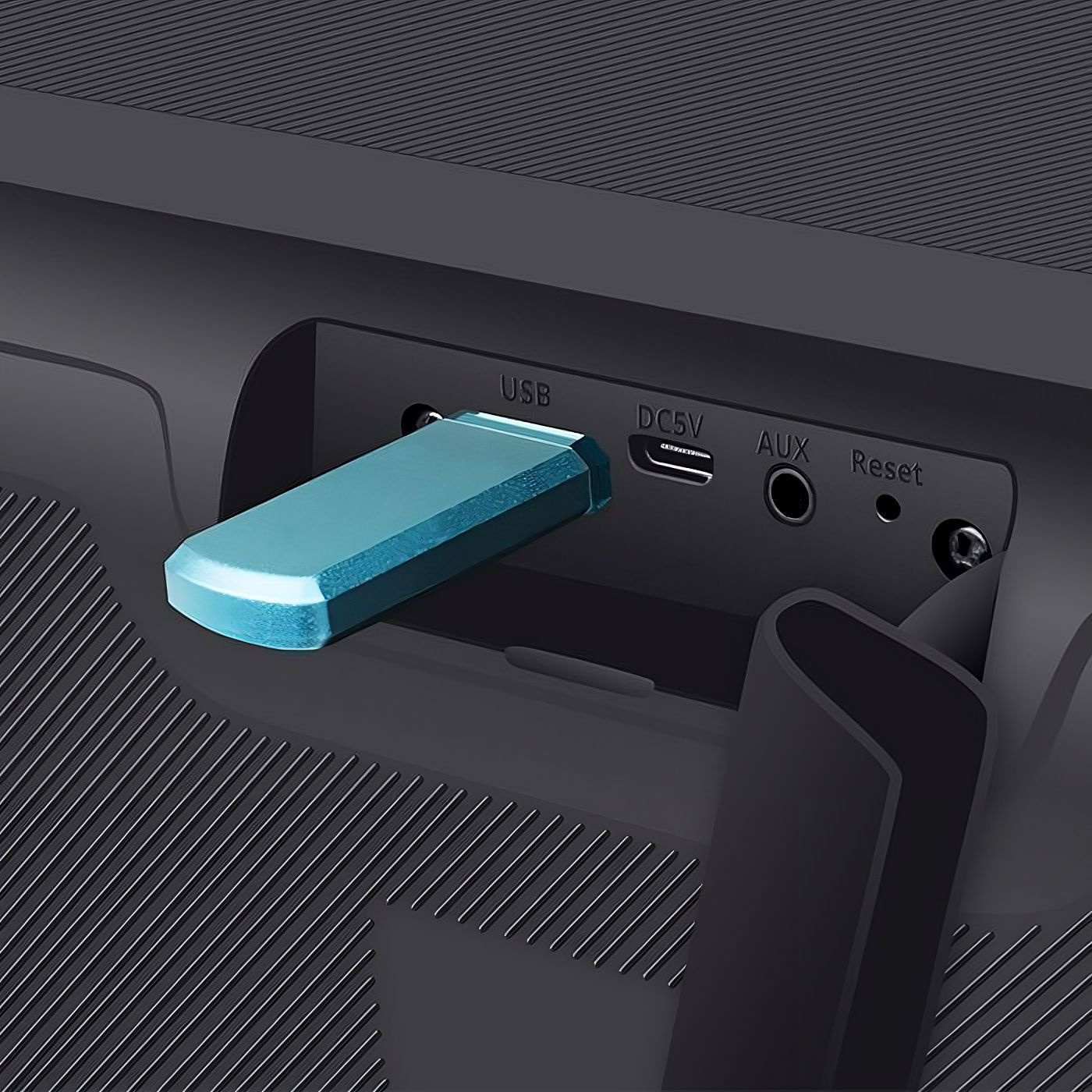 SVEN PS-380, черный (40 Вт, Waterproof (IPx5), TWS, Bluetooth, FM, USB, 3000мА*ч)
