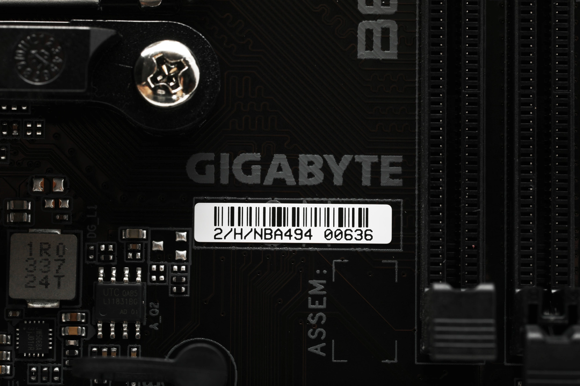 GIGABYTE B650M S2H