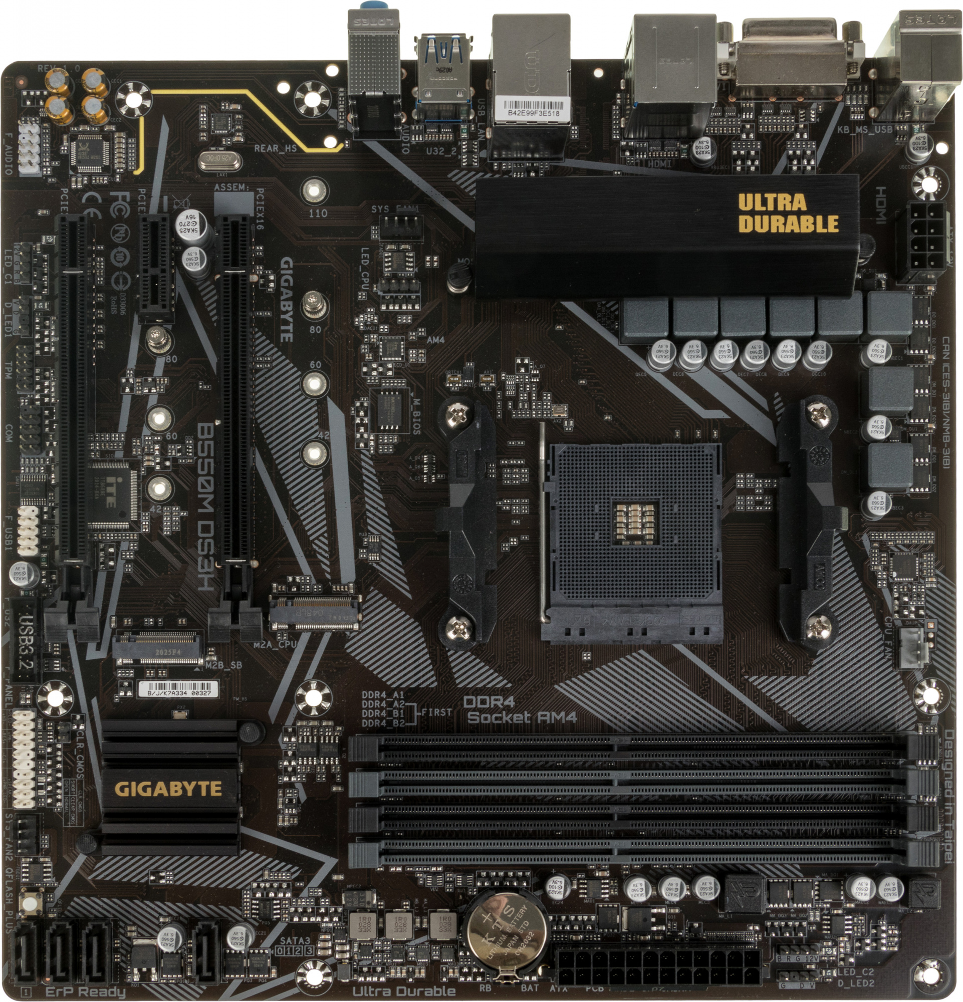 Gigabyte B550M DS3H 1.7 RTL {Socket AM4, AMD B550, 4xDDR4-3200, DVI-D+HDMI, 2xPCI-Ex16, 1xPCI-Ex1, 4xSATA3(RAID 0/1/10), 2xM.2, 8 Ch Audio, GLan, (4+2)xUSB2.0, (4+2)xUSB3.2, 1xPS/2, mATX}