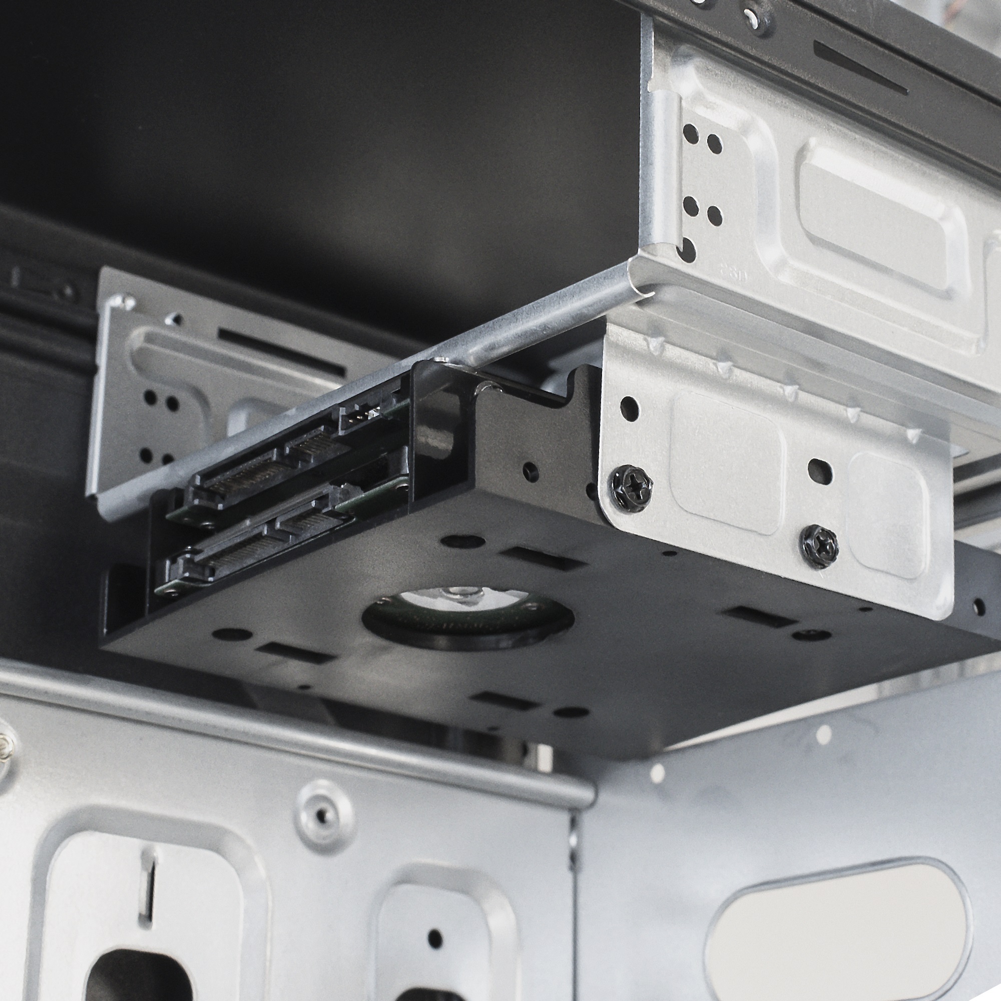 Exegate EX292545RUS Салазки (переходник) ExeGate HD-22T3P пластиковые для установки 2xHDD/SSD 2.5&quot; в отсек 3.5&quot;