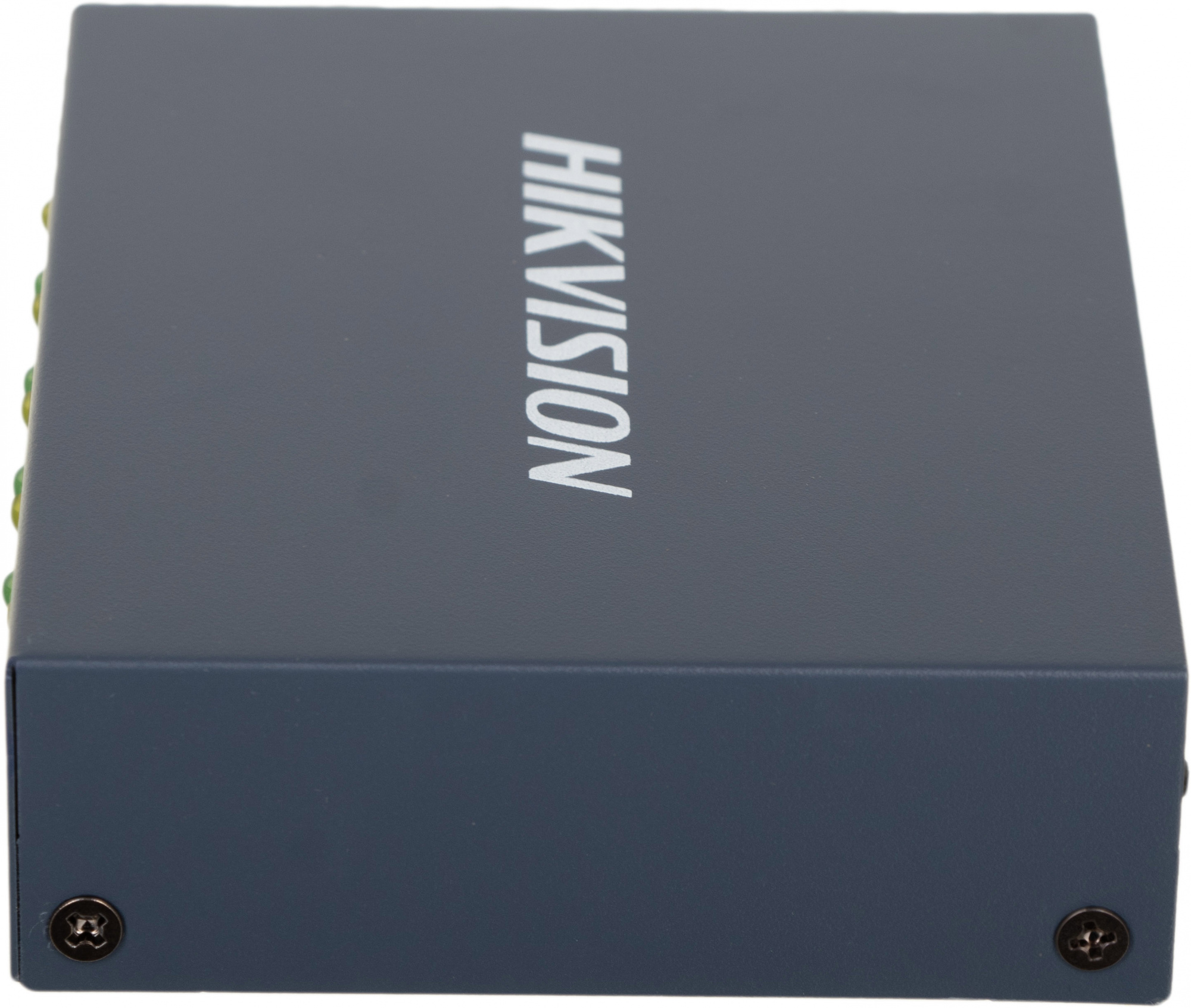 HIKVISION DS-3E0105P-E/M(B) 4 RJ45 100M PoE с грозозащитой 6кВ