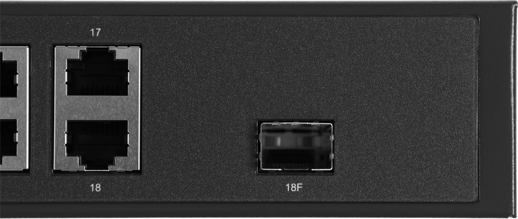 TP-Link TL-SL1218P Коммутатор с 16 портами PoE+ 10/100 Мбит/с, гигабитным портом RJ45 и комбинированным портом RJ45/SFP