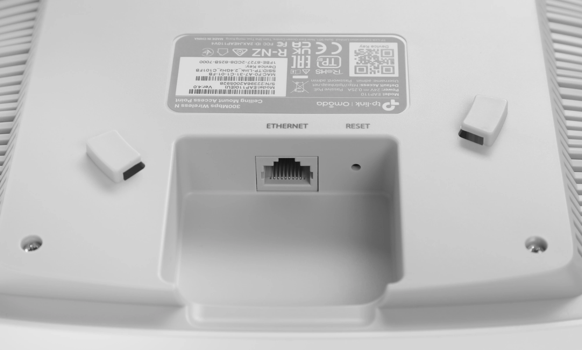 TP-Link EAP110 Потолочная точка доступа Wi-Fi N300