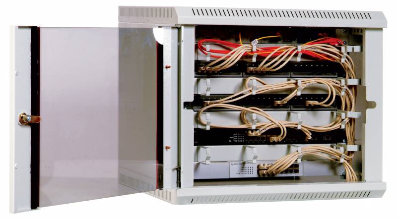 ЦМО Шкаф телекоммуникационный настенный, 15U, 600x650, дверь стекло (ШРН-15.650) (1 коробка)