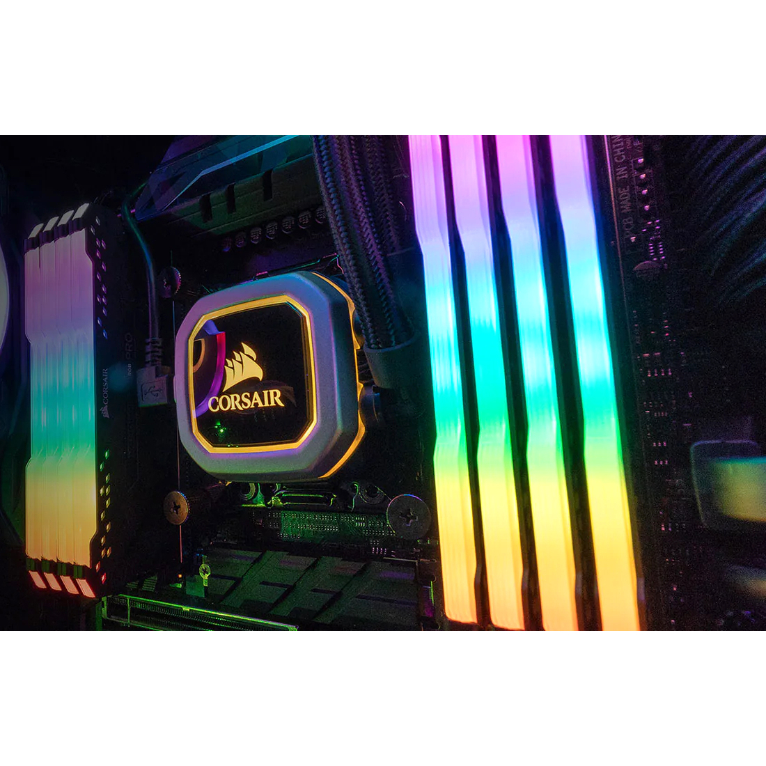 Corsair DDR4, 3600MHz 32GB 4x8GB DIMM, Unbuffered, 18-22-22-42, XMP 2.0, VENGEANCE RGB PRO Heatspreader, RGB LED, 1.35V CMW32GX4M4D3600C18