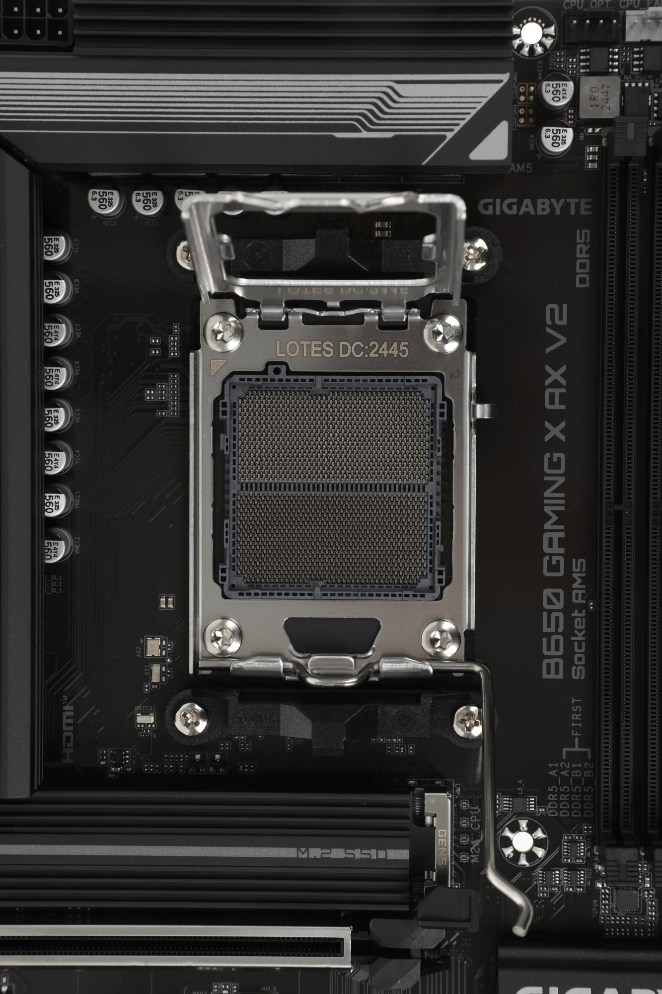 GIGABYTE B650 GAMING X AX V2