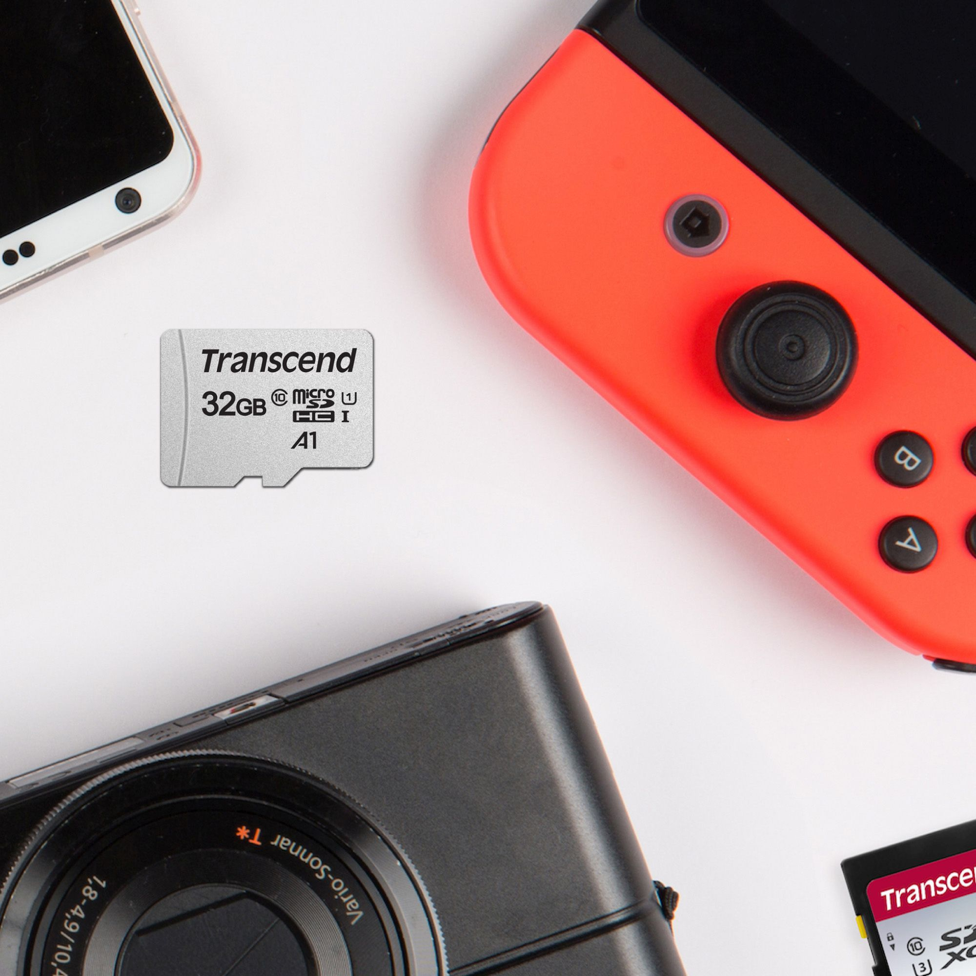 Micro SecureDigital 32Gb Transcend TS32GUSD300S-A {MicroSDHC Class 10 UHS-I, SD adapter}