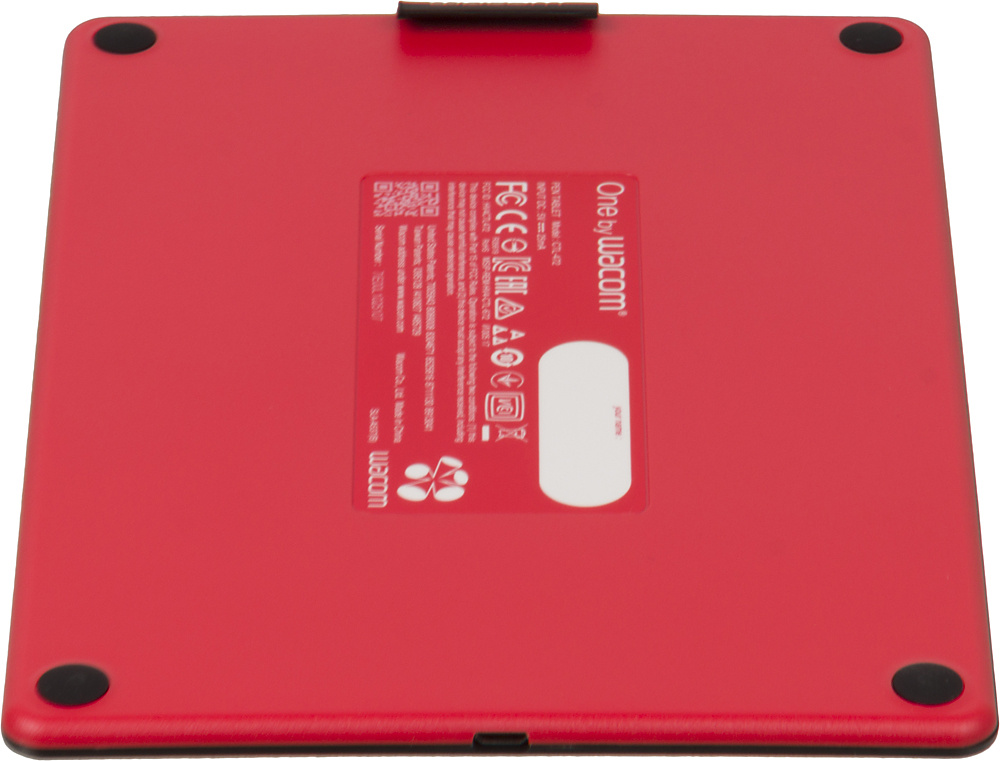 Графический планшет Wacom One by Small USB черный/красный [CTL-472-N]
