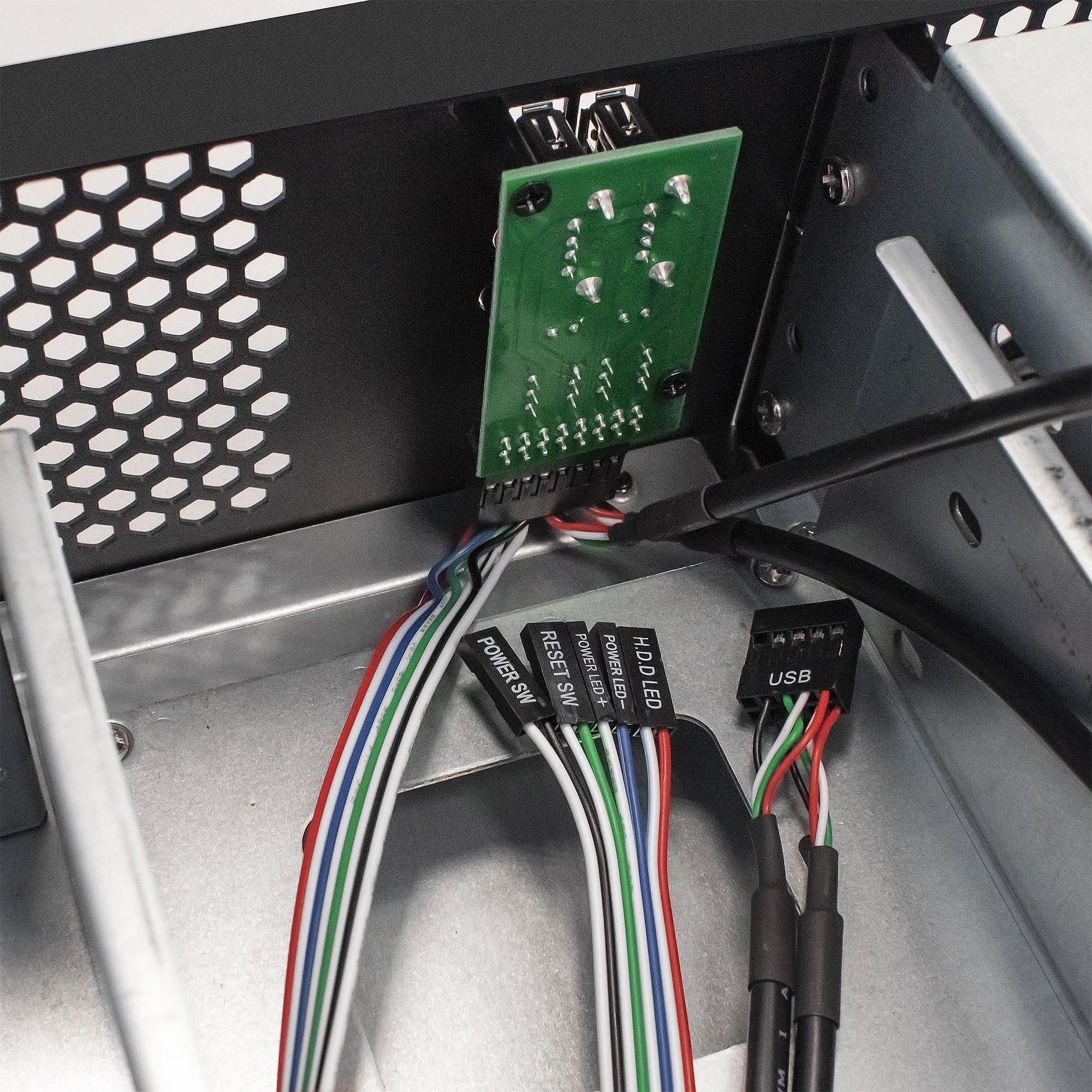 Exegate EX284977RUS Серверный корпус ExeGate Pro 2U650-08 <RM 19", высота 2U, глубина 650, БП 500ADS, 2*USB> Exegate EX284977RUS Серверный корпус ExeGate Pro 2U650-08 <RM 19", высота 2U, глубина 650, БП 500ADS, 2*USB>