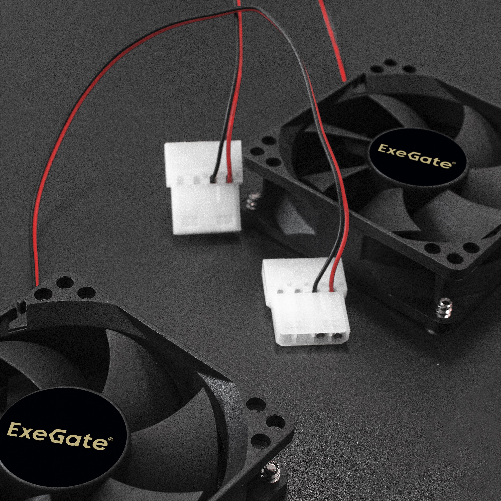 Exegate EX293558RUS Серверный корпус ExeGate Pro 4U450-16/4U4019S &lt;RM 19&quot;, высота 4U, глубина 450, БП 1100ADS, USB&gt;