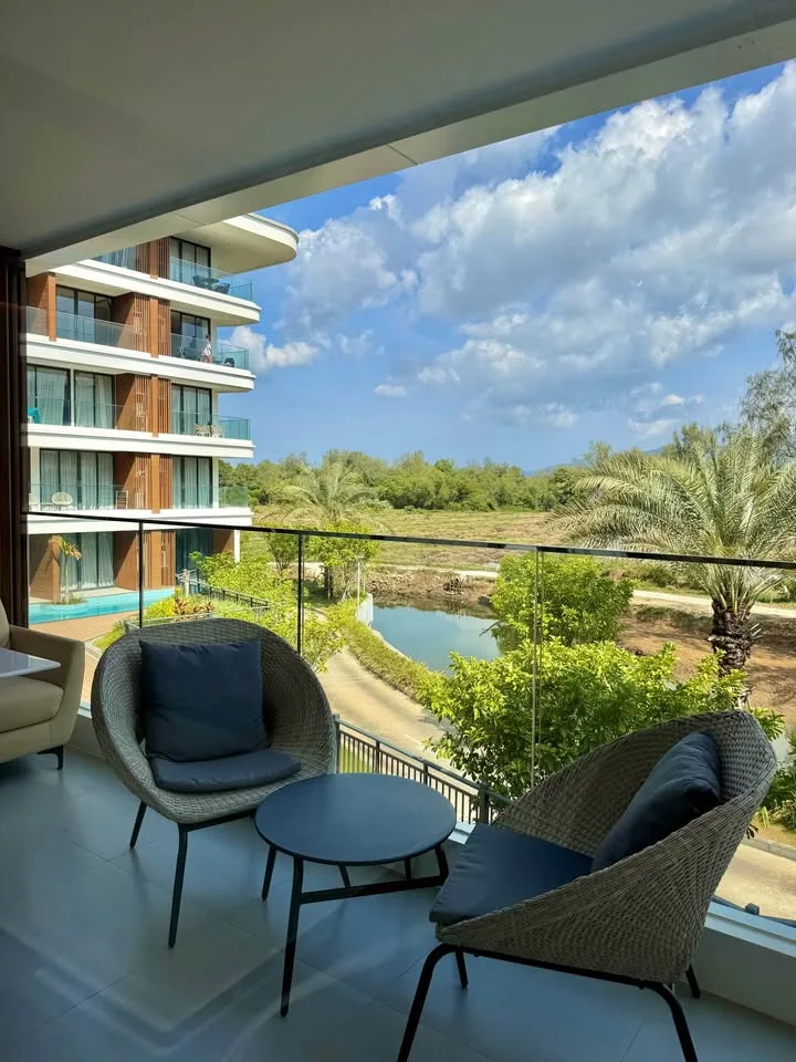 Стильная 1-комнатная квартира в Sunshine Beach Residences, Банг Тао