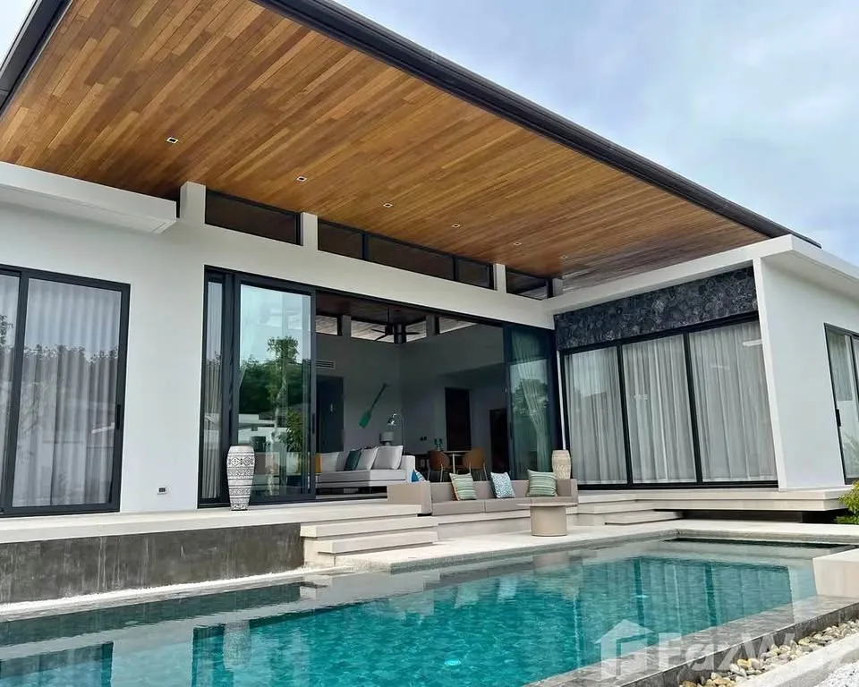 Роскошная 4-спальная экологичная вилла с бассейном Botanica Modern Loft II
