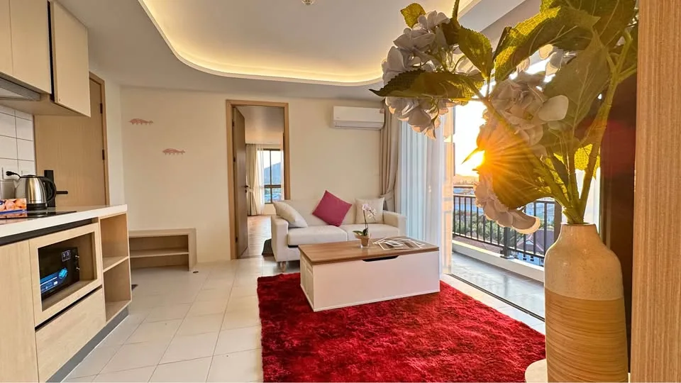 2-Комнатная Квартира в Аренду в Fantasea Condo Kamala