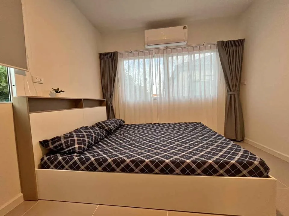 Аренда дома с 3 спальнями и 2 ванными комнатами в Pruksa Ville Village, Wichit