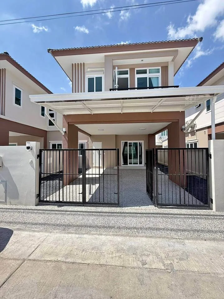 Дом с 4 спальнями и 3 ванными комнатами в аренду в Mana Kathu Lake House, Kathu