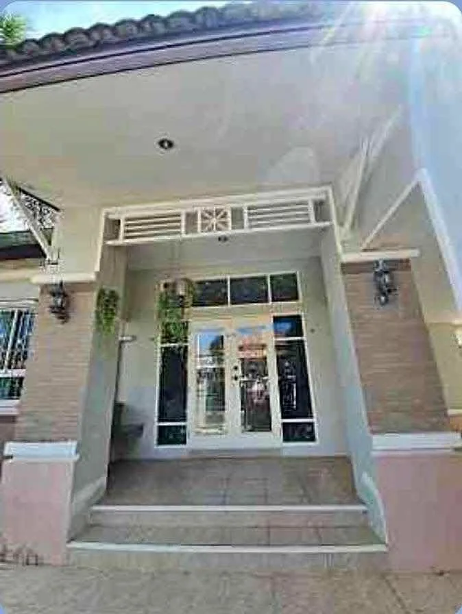 Вилла с 3 спальнями и 2 ванными для аренды в Phuket Villa Chaofah