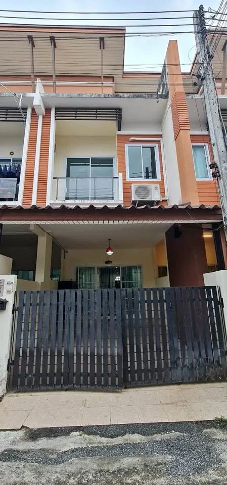 Двухкомнатный таунхаус с 2 ванными в Double Village, Kathu