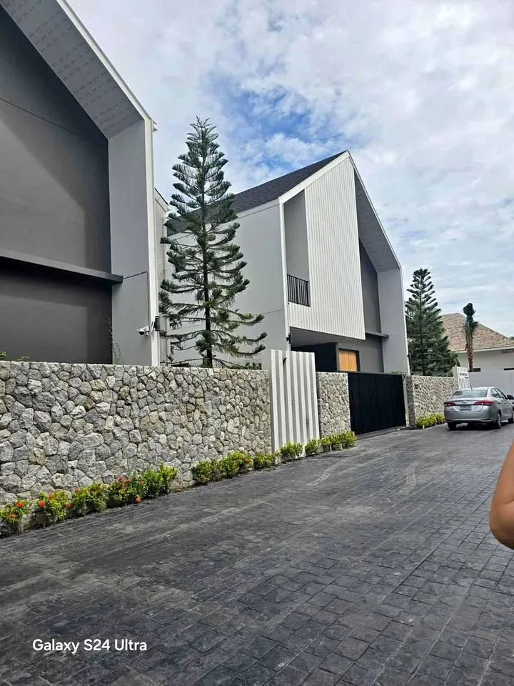 Вилла с 4 спальнями в аренду в Pasak Villa, Пхукет
