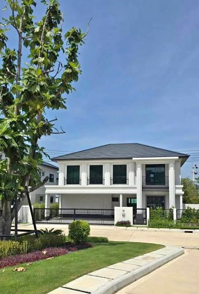 Вилла с 4 спальнями и частным бассейном в Setthasiri Koh Kaew