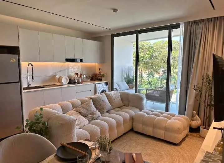 Апартаменты с 1 спальней и видом на озеро в The Aqua Condo, Чоенг Тхале
