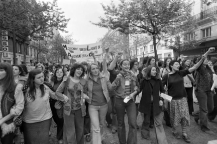 50 ans de la loi Veil : « L’avortement libre et gratuit est la grande cause qui fédère les mobilisations féministes en France au début des années 1970 »