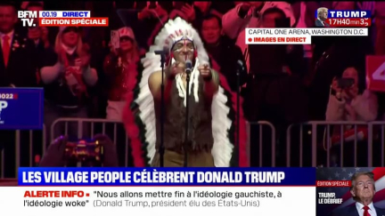 À la veille de l'investiture de Trump, les Village People interprètent leur tube "YMCA" lors d'un meeting à Washington