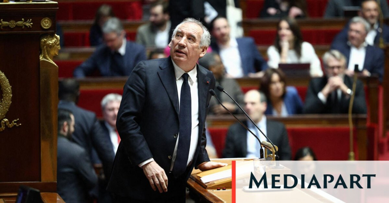 À l’Assemblée, Bayrou brasse du vent pour gagner du temps