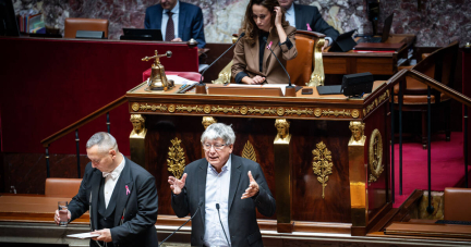 A l’Assemblée, les insoumis siègent comme des images