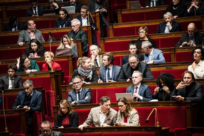 A l’Assemblée, socialistes et macronistes peinent à s’entendre : « On se sépare toujours au moment du vote »