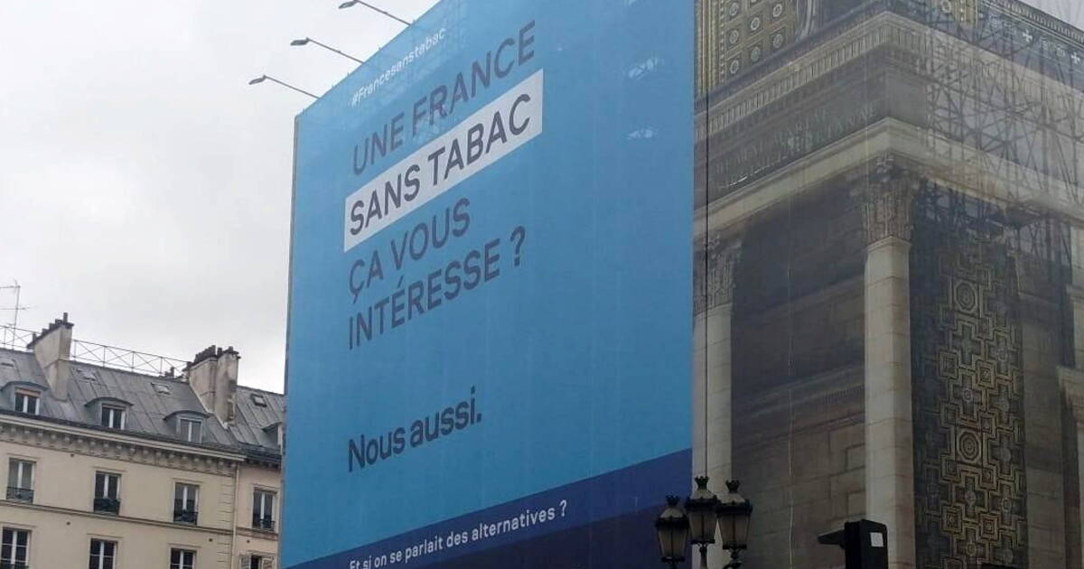 A Paris, la campagne d’affichage déguisée d’un géant du tabac rend fumasses les associations