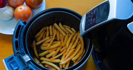 Acrylamide cancérogène, polluants éternels… Les airfryers sont-ils dangereux pour la santé ?