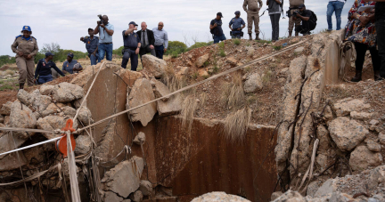 Afrique du Sud : à Stilfontein, des centaines de mineurs clandestins coincés sous terre