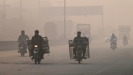 Air pollution levels in Lahore rise 40 times above WHO limit