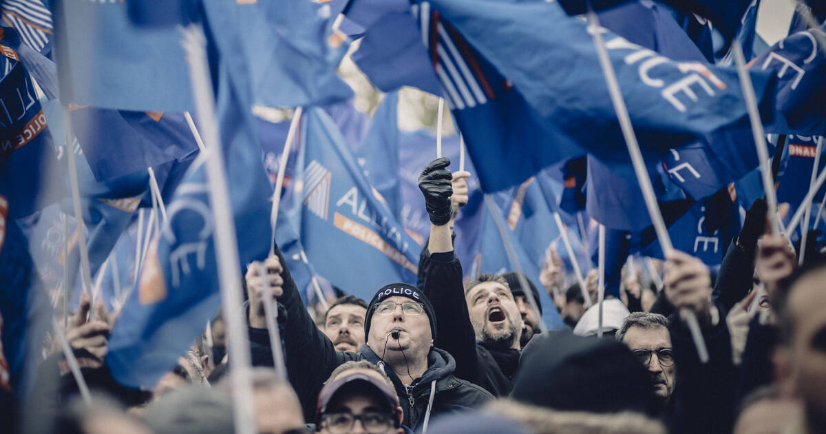 Alliance Police nationale manifeste devant l’Assemblée pour demander plus de tout