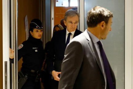 Au procès Squarcini, Bernard Arnault, entendu comme témoin : « Je ne réponds pas à ces questions débiles ! »