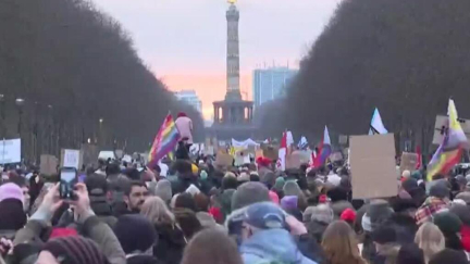 Austria: Thousands rally as country braces for far right-led government