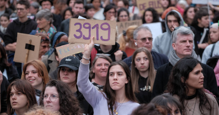 Avec plus de 100 000 appels en 2024, le 3919, la ligne d’écoute pour les femmes victimes de violences, bat un record